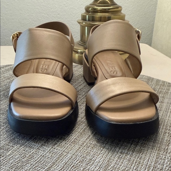 Aerosoles Dove Tan Sandals - Picture 2 of 7